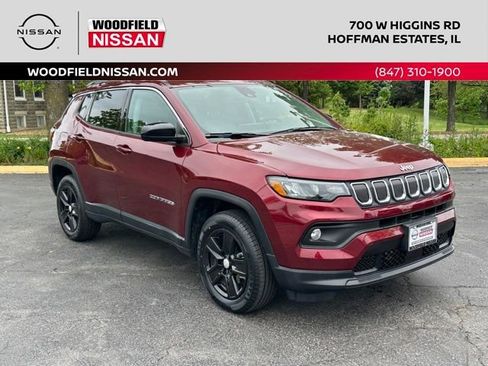 Used 2022 Jeep Compass Latitude AWD/4WD image 3