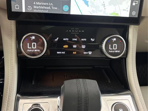 Used 2021 Jaguar F-PACE R-Dynamic S AWD/4WD image 37