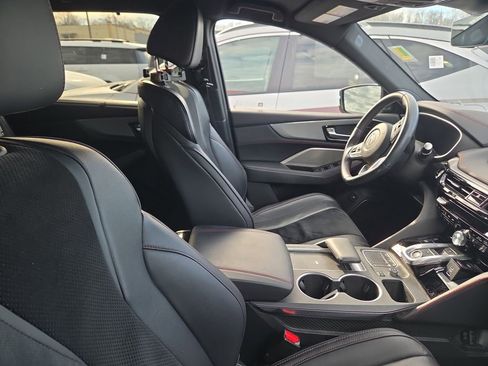 Used 2022 Acura MDX A-Spec image 11