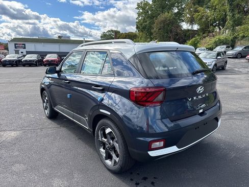 New 2025 Hyundai Venue Limited image 5