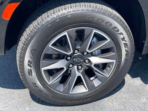 Used 2024 Chevrolet Tahoe Z71 w/ Z71 Off-Road Package image 31