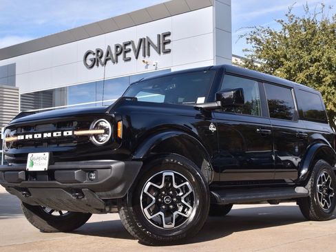 Certified 2025 Ford Bronco Outer Banks image 2