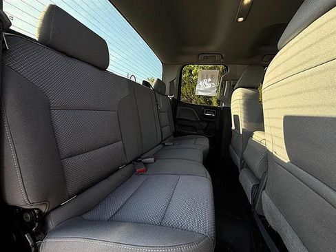 Used 2018 Chevrolet Silverado 1500 Custom w/ Custom Value Package image 40