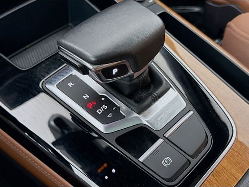 Certified 2023 Audi Q5 e Premium Plus w/ Premium Plus Package AWD/4WD image 19