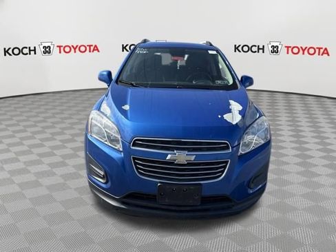 Used 2016 Chevrolet Trax LT w/ LT Convenience Package image 2