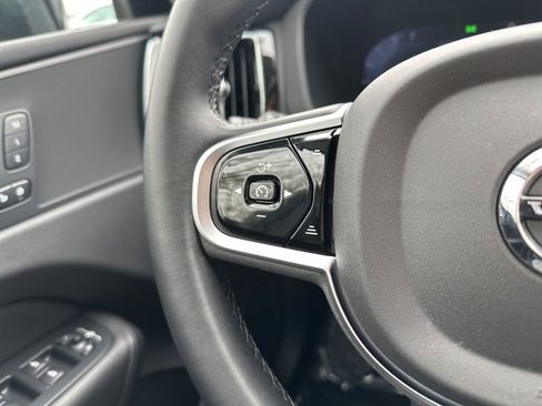 Certified 2025 Volvo XC60 B5 Plus image 27