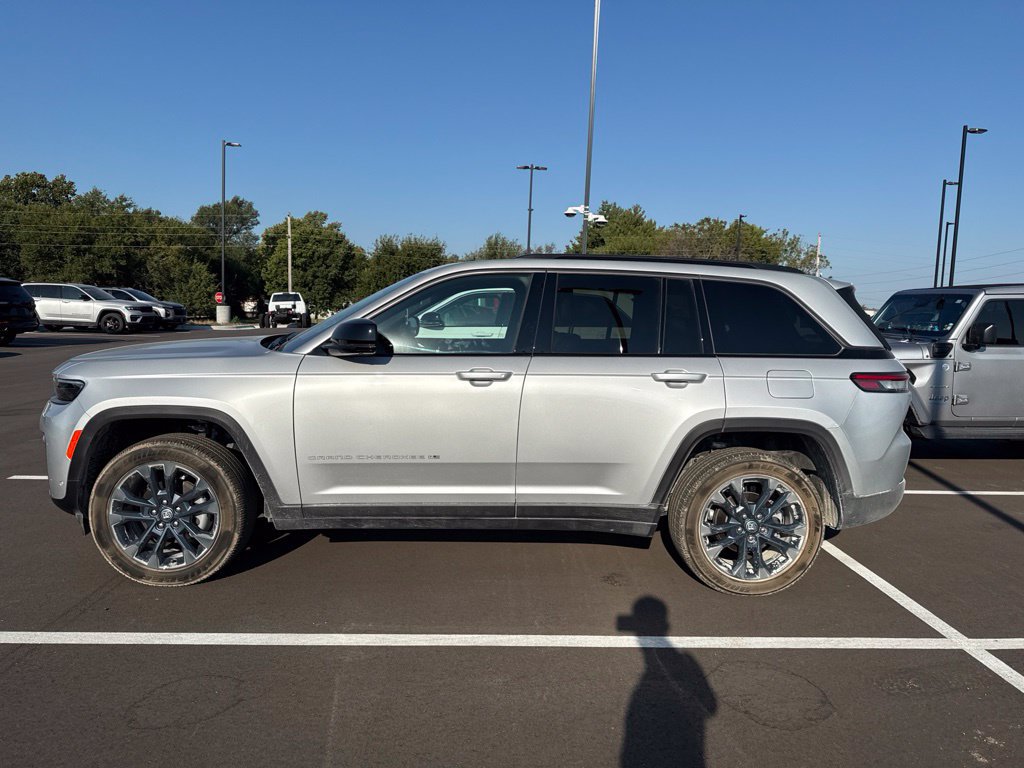 Used 2026 Jeep Grand Cherokee Limited AWD/4WD image 37