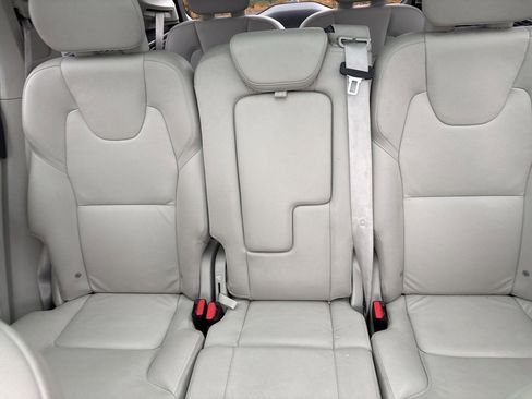 Certified 2023 Volvo XC90 B5 Plus w/ Protection Package Premier image 27