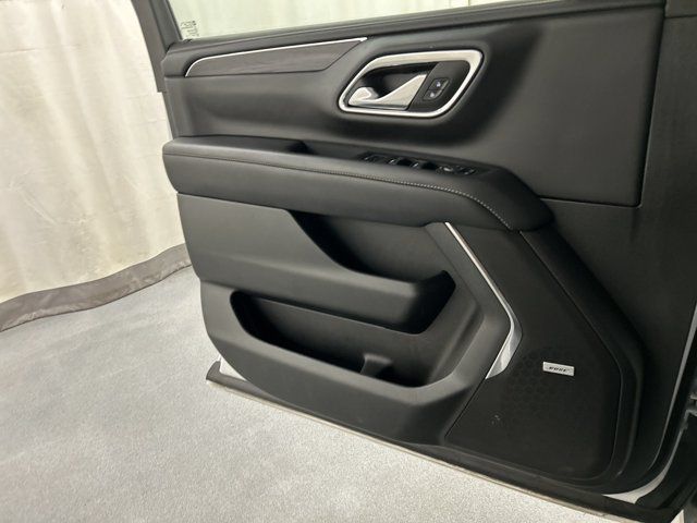 Used 2024 GMC Yukon XL SLT AWD/4WD image 22