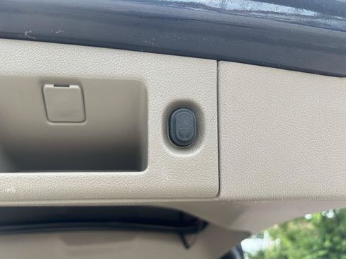 Used 2017 Chevrolet Suburban LT AWD/4WD image 41
