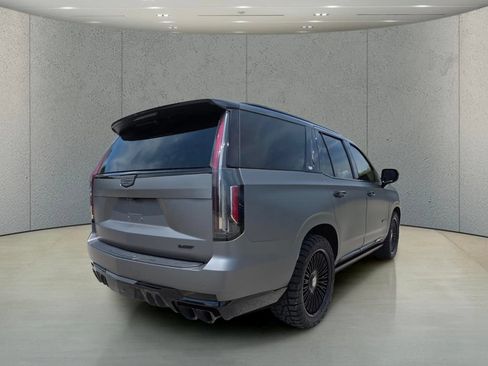 Used 2023 Cadillac Escalade V w/ LPO, ONYX Package AWD/4WD image 5