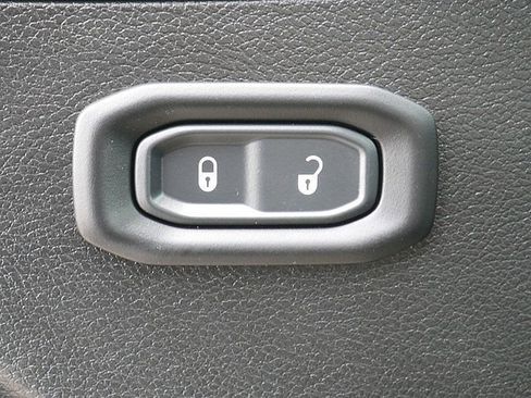 Used 2023 Jeep Gladiator Mojave image 25