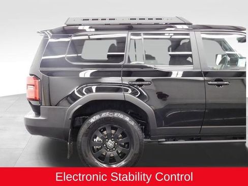 Used 2024 Toyota Land Cruiser image 14