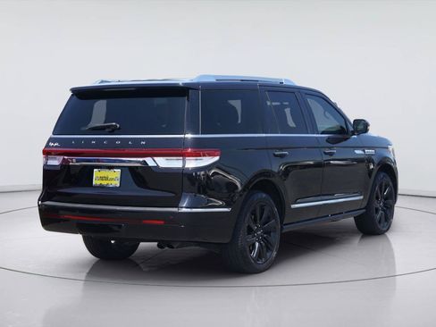 Used 2023 Lincoln Navigator Reserve AWD/4WD image 6