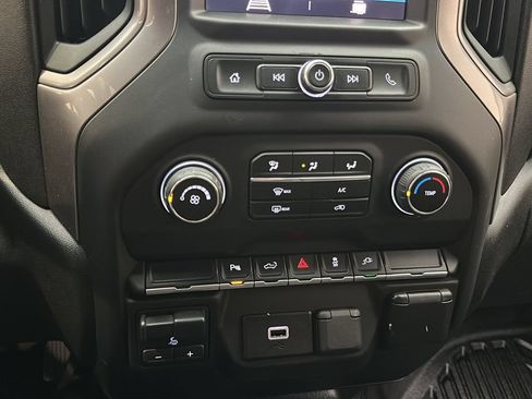 Used 2020 Chevrolet Silverado 2500 W/T w/ WT Convenience Package AWD/4WD image 22