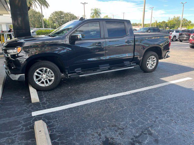Certified 2022 Chevrolet Silverado 1500 LT w/ Protection Package RWD image 4