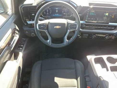 Used 2026 Chevrolet Silverado 1500 LT AWD/4WD image 3