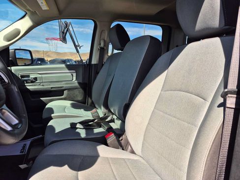 Used 2022 RAM 1500 Classic SLT w/ Protection Group AWD/4WD image 18