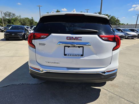 Used 2021 GMC Terrain SLT image 8