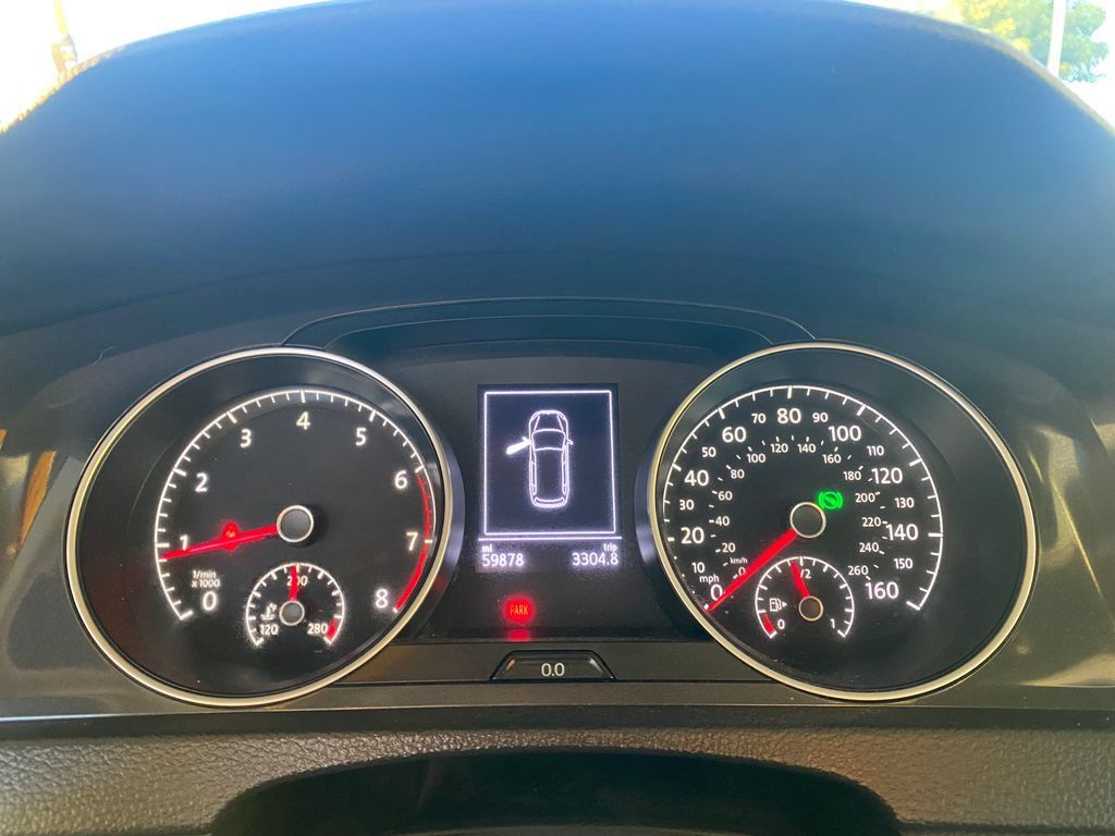 Used 2019 Volkswagen Golf S FWD image 29