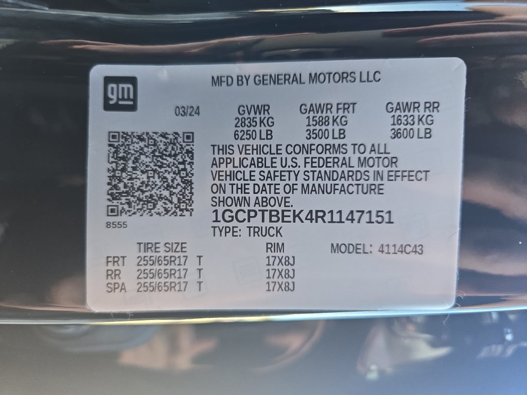 Used 2024 Chevrolet Colorado W/T AWD/4WD image 14