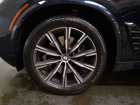 Certified 2024 BMW X5 xDrive40i w/ M Sport Package image 9