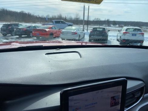 Used 2021 Ford Explorer XLT w/ Equipment Group 202A image 22