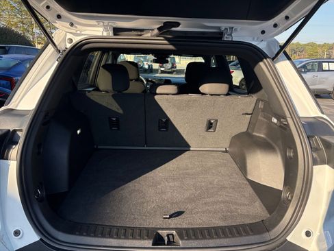 Used 2025 Chevrolet Equinox LT image 30