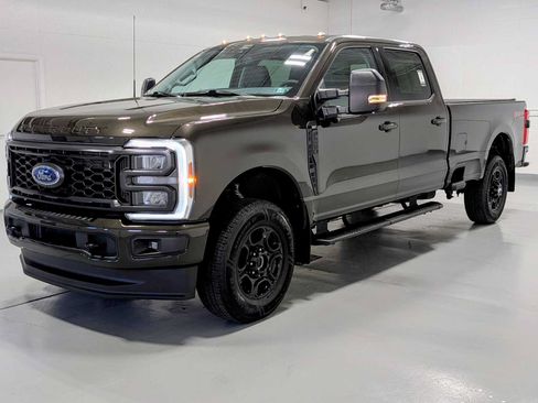 Used 2024 Ford F250 XLT w/ XLT Premium Package AWD/4WD image 1