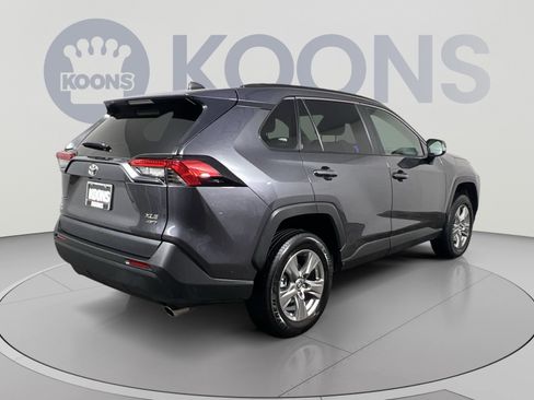 Used 2025 Toyota RAV4 XLE AWD/4WD image 11