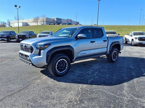 Used 2024 Toyota Tacoma TRD Sport image 28