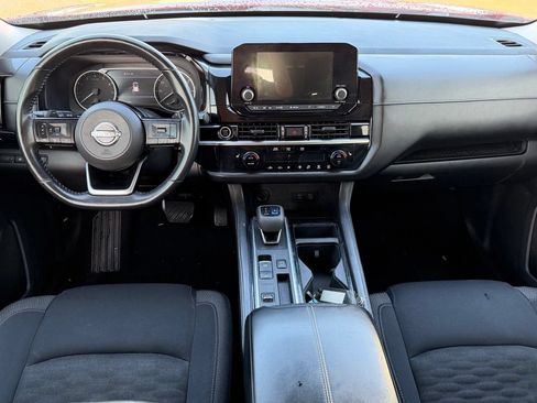Used 2022 Nissan Pathfinder SV FWD image 11