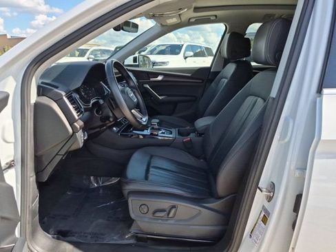 Used 2023 Audi Q5 2.0T Premium w/ Convenience Package AWD/4WD image 9