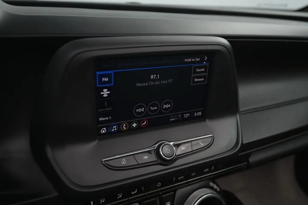 Used 2023 Chevrolet Camaro LT RWD image 24