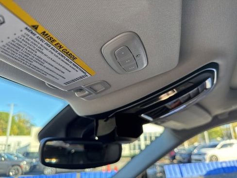 Used 2022 Jeep Grand Cherokee Limited image 37