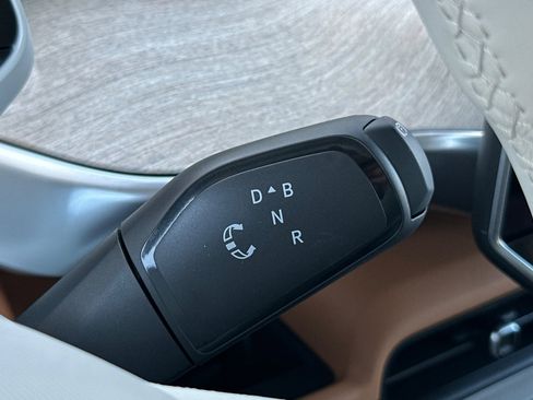 New 2025 Volkswagen ID. Buzz Pro S Plus image 21