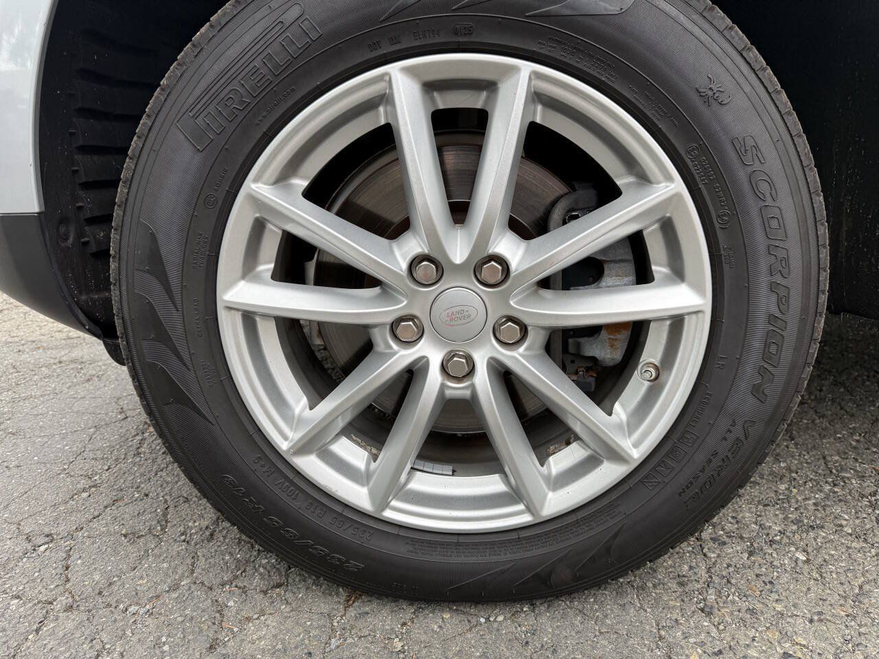 Used 2016 Land Rover Range Rover Sport SE AWD/4WD image 21
