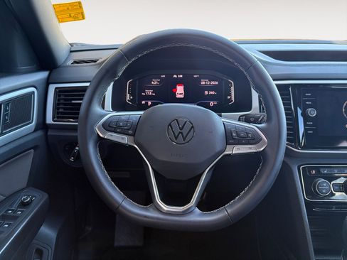 Certified 2023 Volkswagen Atlas Cross Sport SE w/ Panoramic Sunroof Package FWD image 13