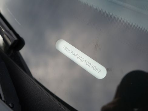 Used 2016 Audi TT 2.0T w/ Technology Package image 22