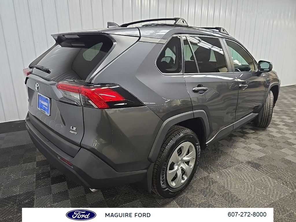 Used 2021 Toyota RAV4 LE AWD/4WD image 10