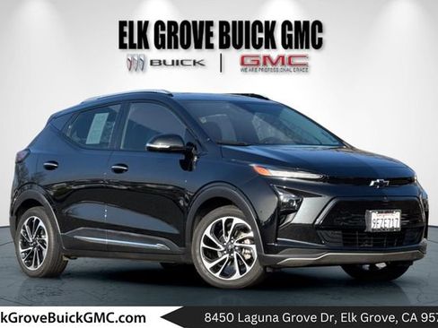 Used 2023 Chevrolet Bolt EUV Premier image 1
