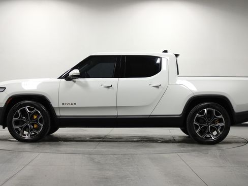 Used 2023 Rivian R1T Adventure image 7