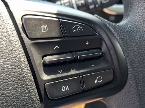 Certified 2024 Hyundai Venue SE FWD image 26