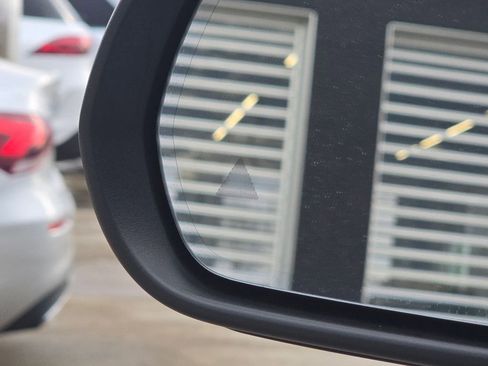 Certified 2021 Mercedes-Benz GLA 250 4MATIC image 10