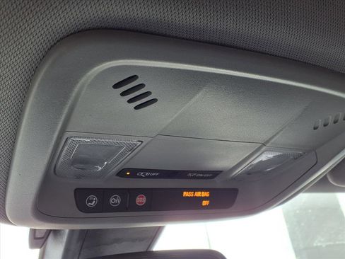 Used 2018 Chevrolet Malibu LT image 15