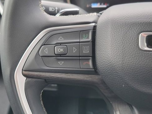 Used 2024 Jeep Grand Cherokee L Limited w/ Luxury Tech Group II image 38