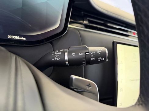 Used 2023 Land Rover Range Rover SE image 39