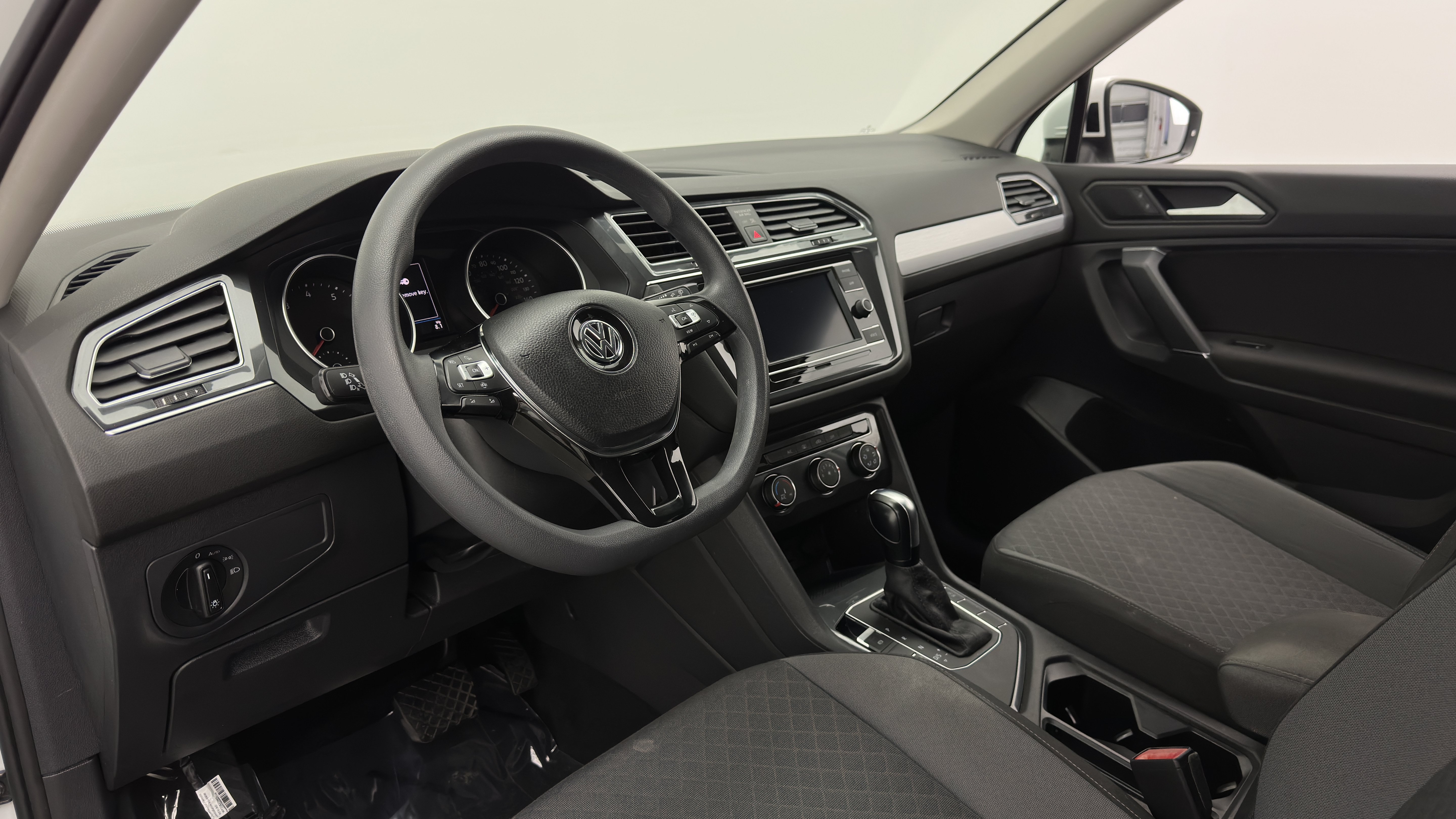 Used 2020 Volkswagen Tiguan S FWD image 11