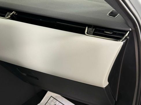 Certified 2026 Land Rover Range Rover Evoque S image 32