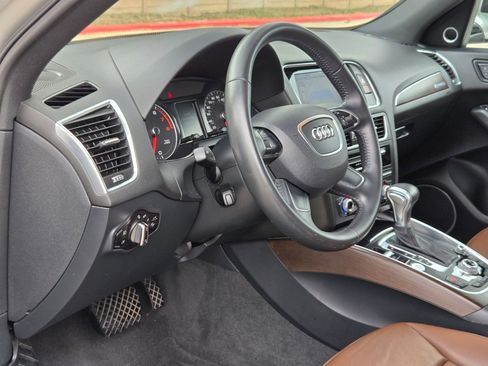 Used 2016 Audi Q5 2.0T Premium Plus w/ Technology Package image 12